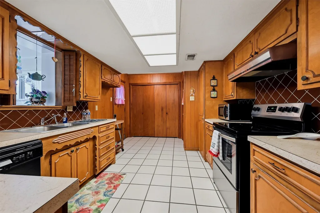 3751 Highway 289 Dorchester TX 75459