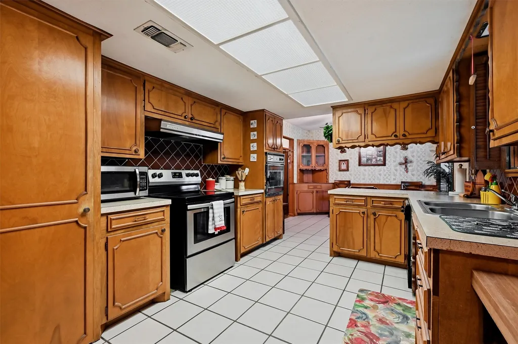 3751 Highway 289 Dorchester TX 75459