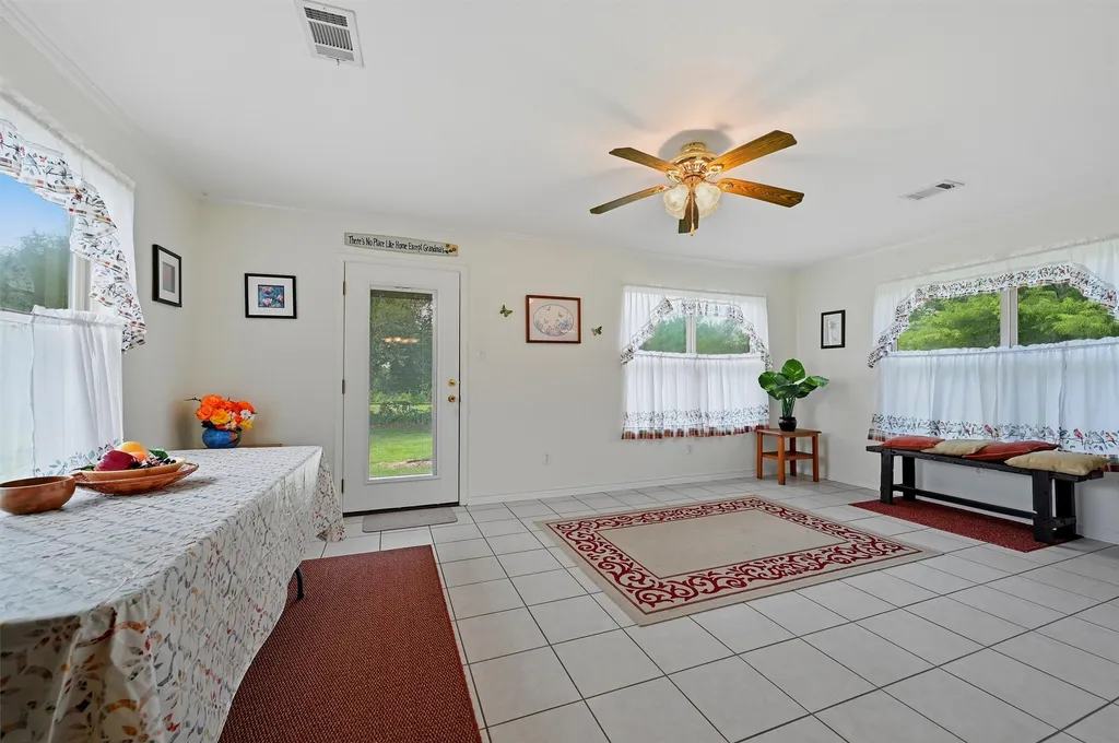 3751 Highway 289 Dorchester TX 75459
