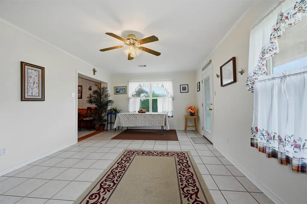 3751 Highway 289 Dorchester TX 75459