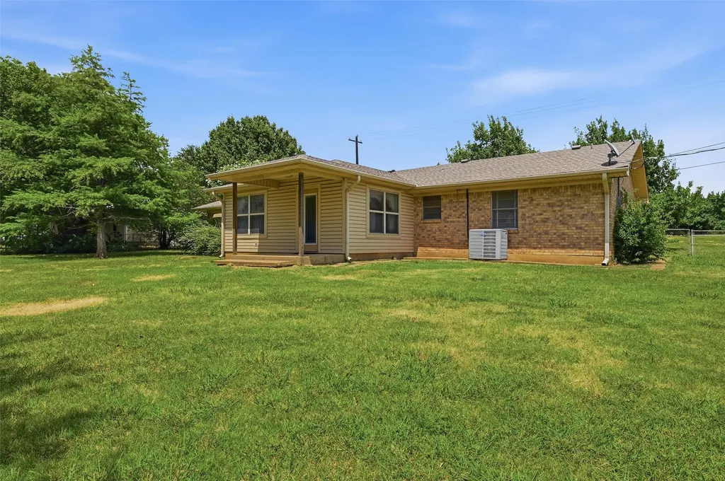 3751 Highway 289 Dorchester TX 75459
