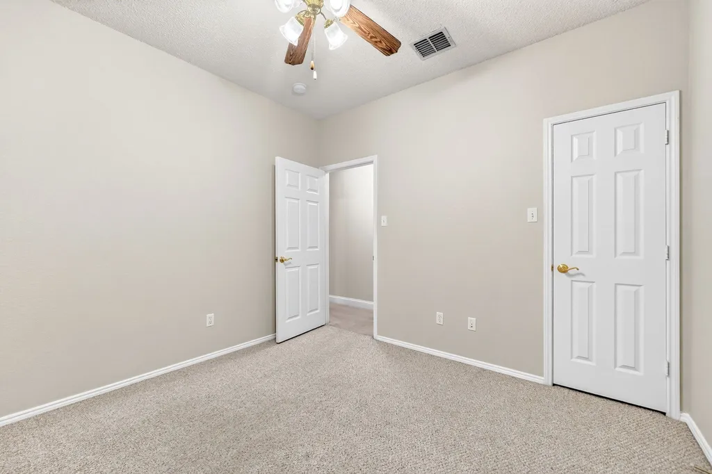 905 Hampstead Drive Mesquite TX 75181