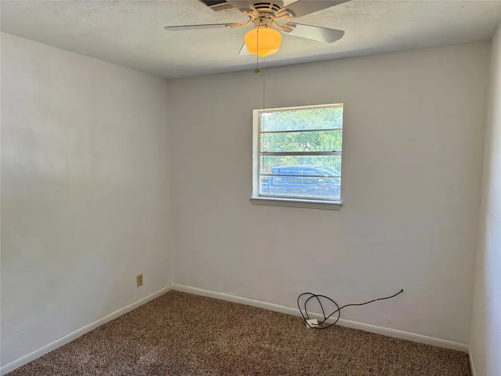 1407 N East Street Belton TX 76513