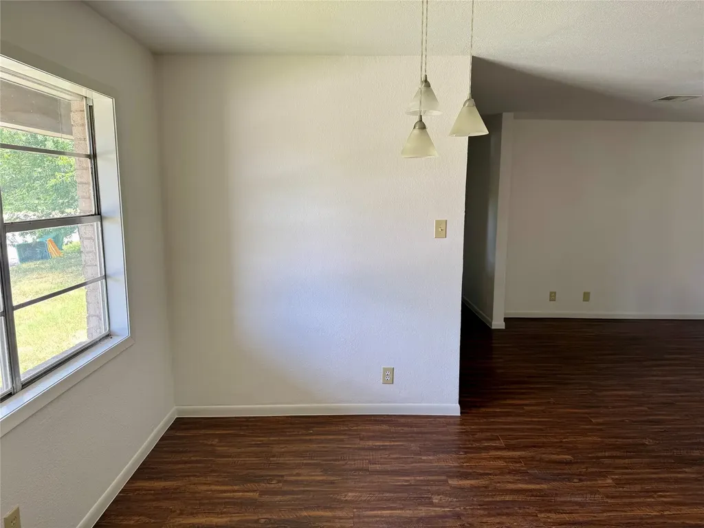 1407 N East Street Belton TX 76513