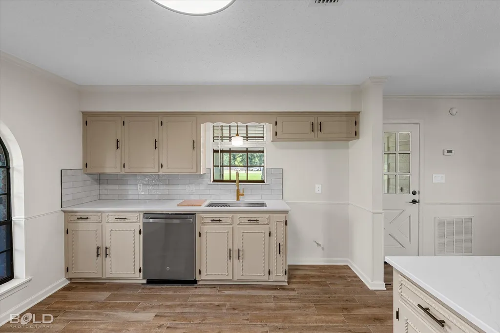 13695 Four Forks Road Keithville LA 71047