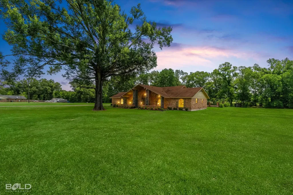13695 Four Forks Road Keithville LA 71047