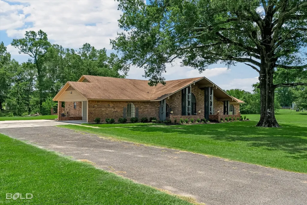 13695 Four Forks Road Keithville LA 71047