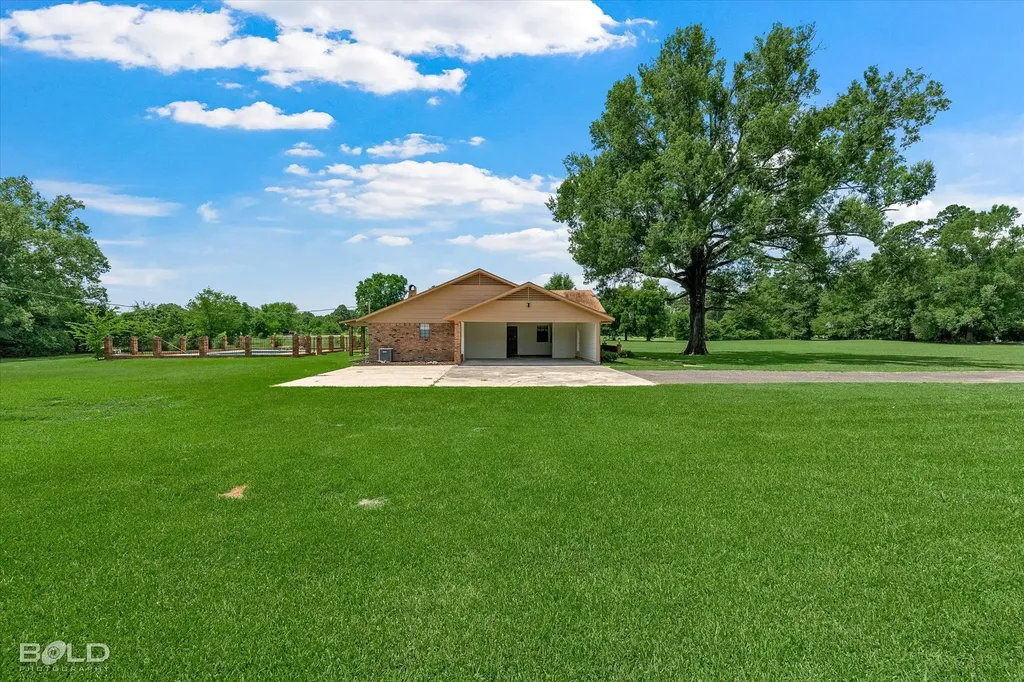 13695 Four Forks Road Keithville LA 71047