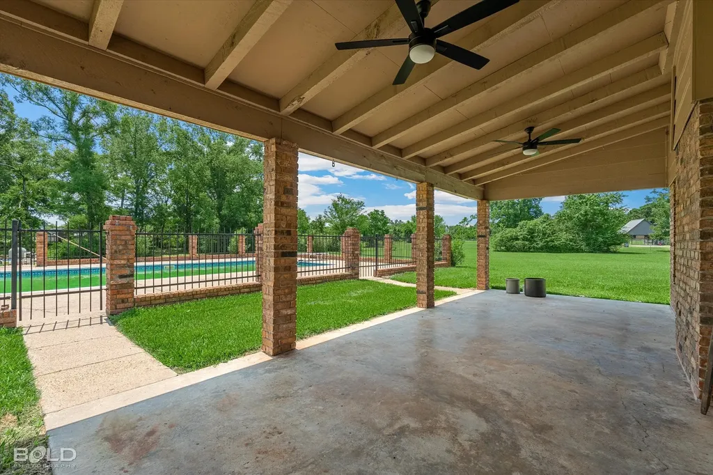 13695 Four Forks Road Keithville LA 71047