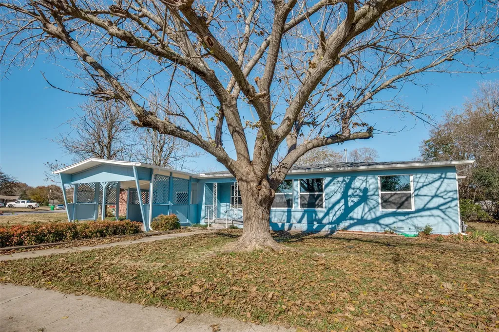 1701 Merrywood Way Gainesville TX 76240