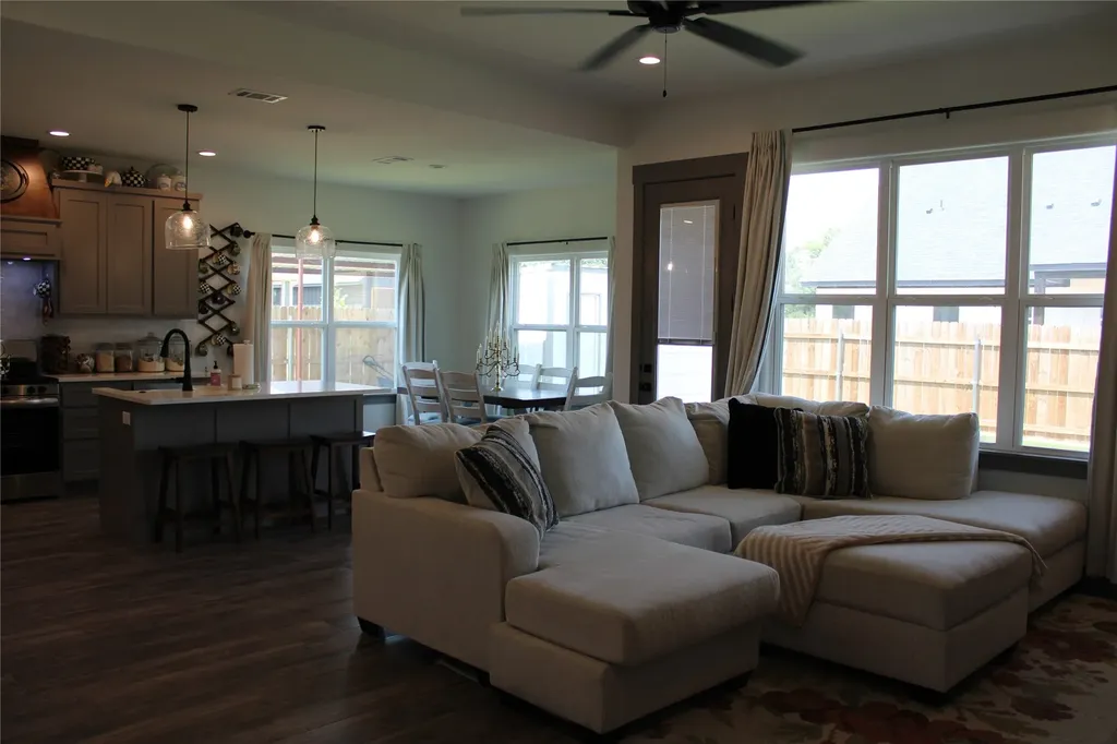 9221 Parkview Tolar TX 76476