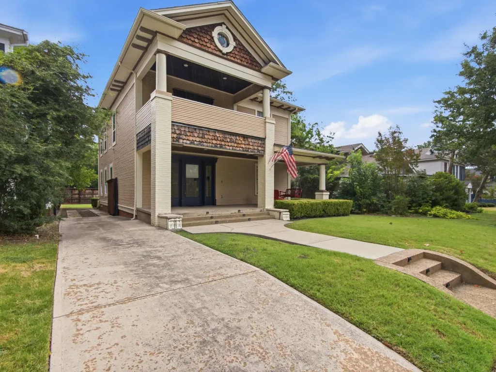 1209 Kings Highway Dallas TX 75208