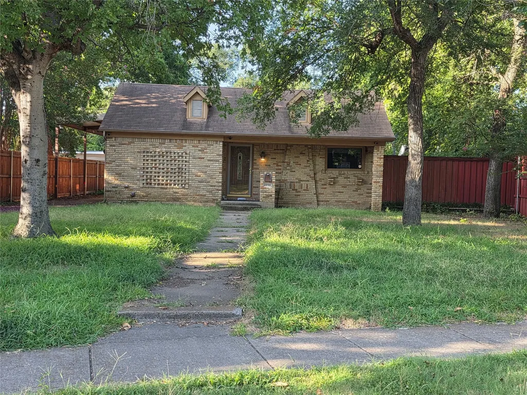 2216 Daisy Lane Fort Worth TX 76111