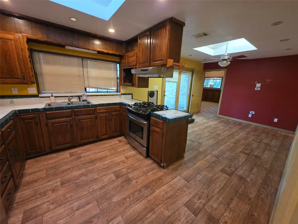2216 Daisy Lane Fort Worth TX 76111