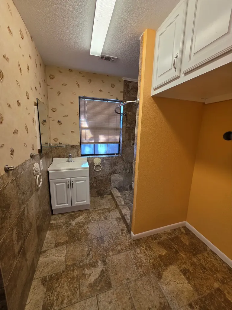 2216 Daisy Lane Fort Worth TX 76111