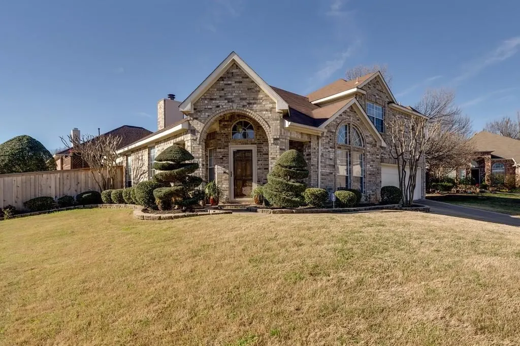 801 Steeps Court Euless TX 76039