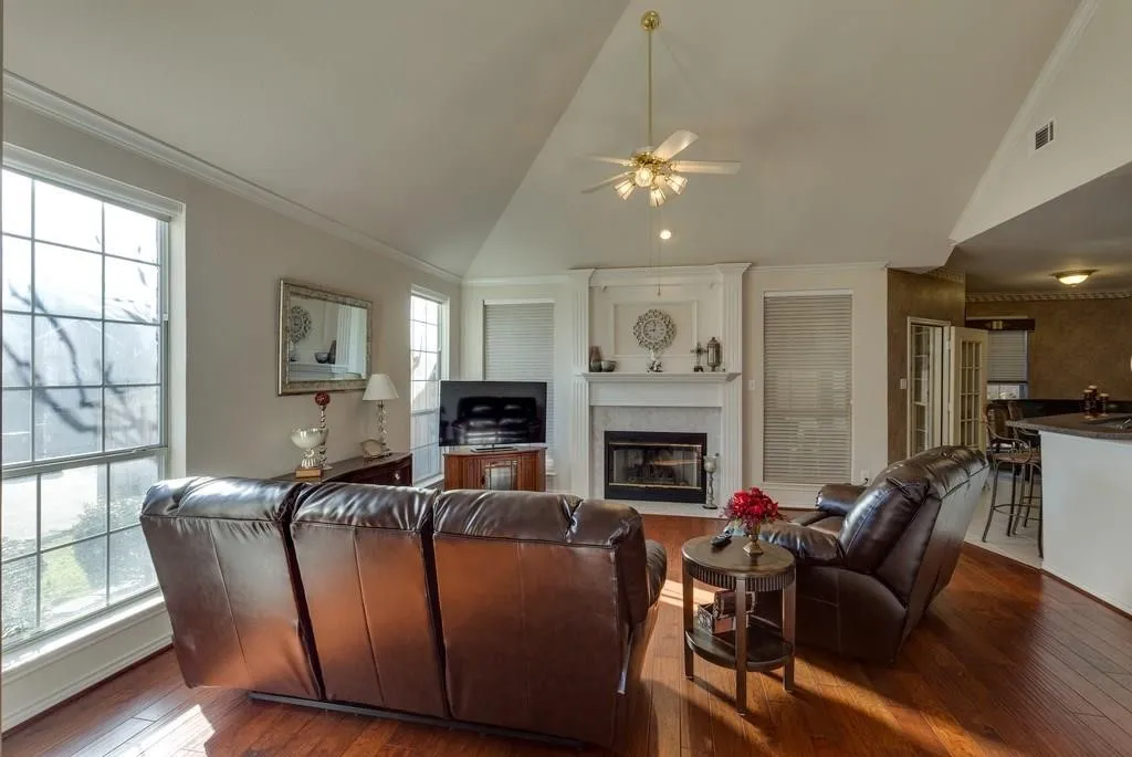 801 Steeps Court Euless TX 76039