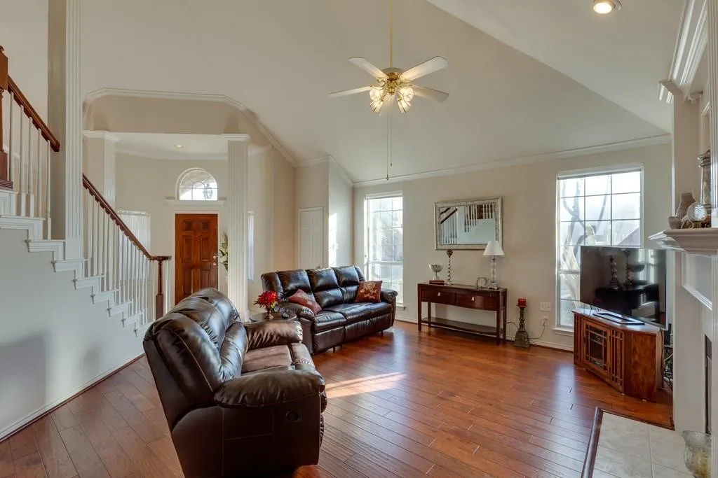 801 Steeps Court Euless TX 76039