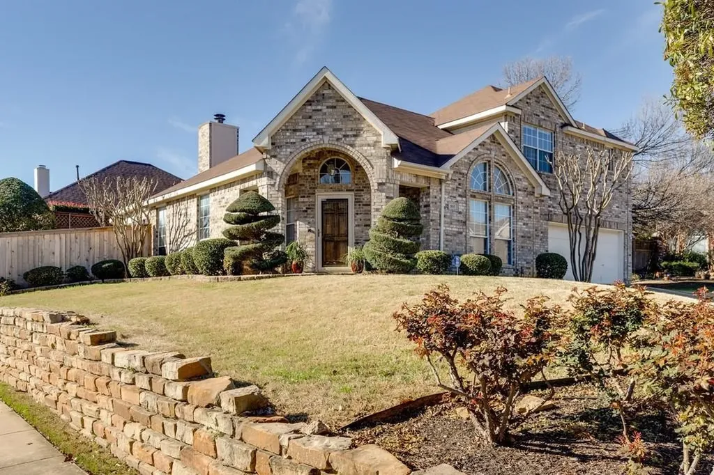 801 Steeps Court Euless TX 76039