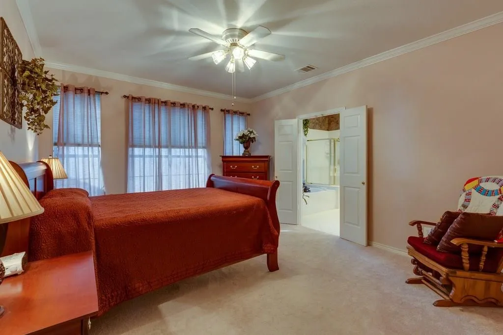 801 Steeps Court Euless TX 76039