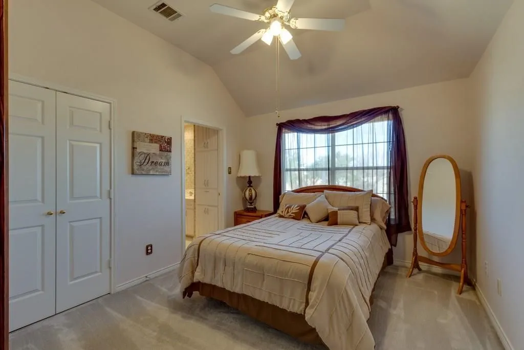 801 Steeps Court Euless TX 76039