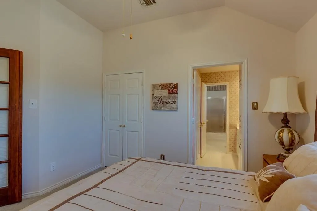 801 Steeps Court Euless TX 76039
