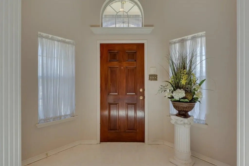 801 Steeps Court Euless TX 76039