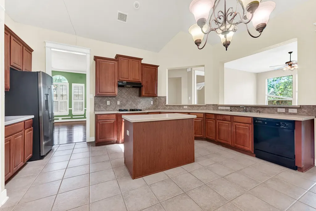 630 Candlewood Trail Murphy TX 75094