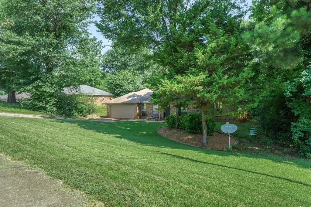 9165 Stonecreek Tyler TX 75703