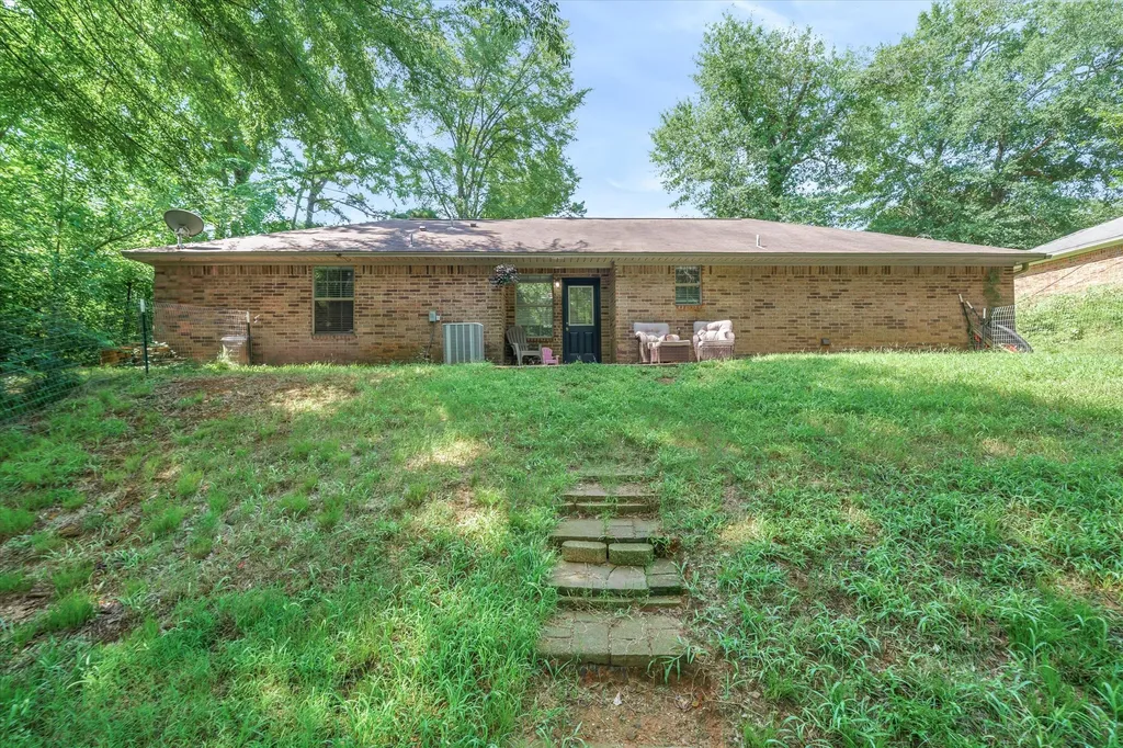 9165 Stonecreek Tyler TX 75703