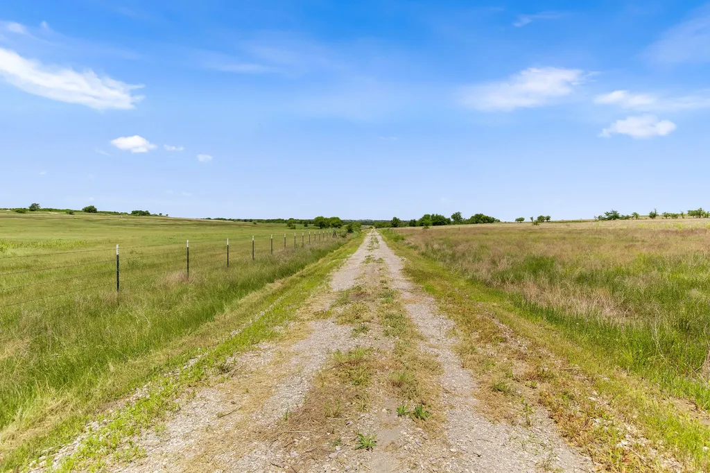 Tbd 80+/- Acres Cr-4421 Rhome TX 76078
