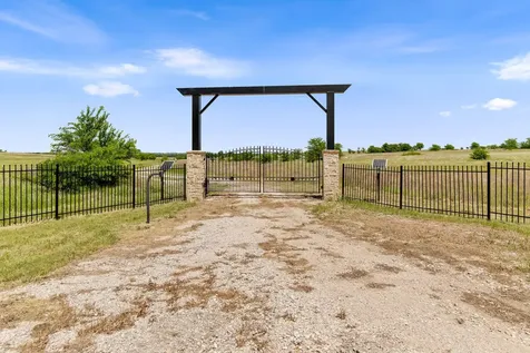 Tbd 80+/- Acres Cr-4421 Rhome TX 76078