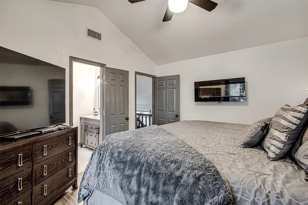 6112 Farmingdale Drive Arlington TX 76001