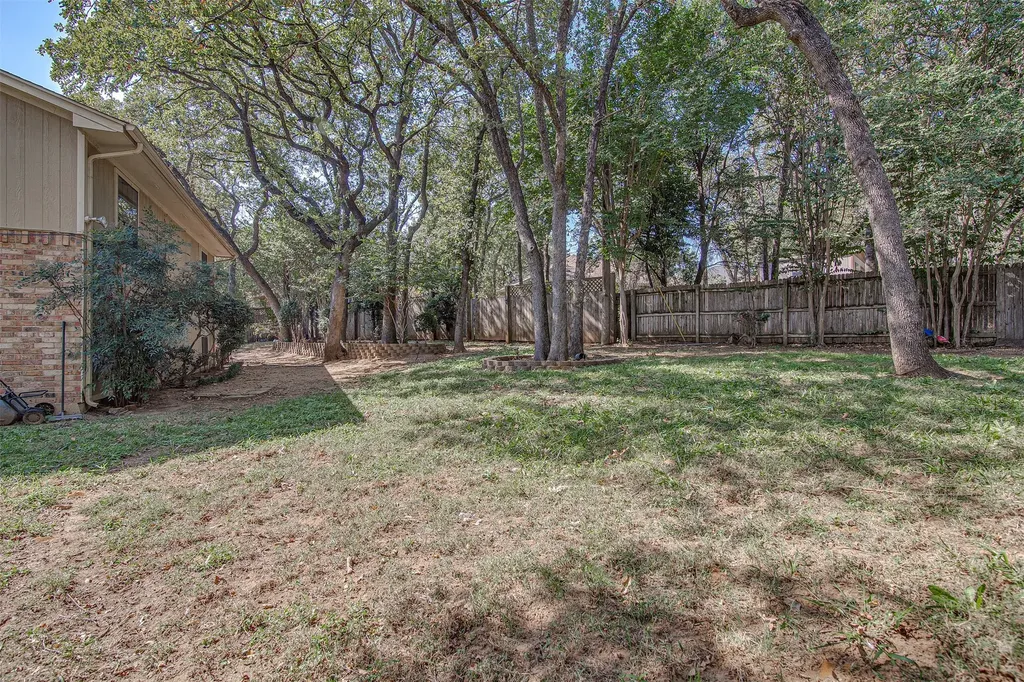 6112 Farmingdale Drive Arlington TX 76001