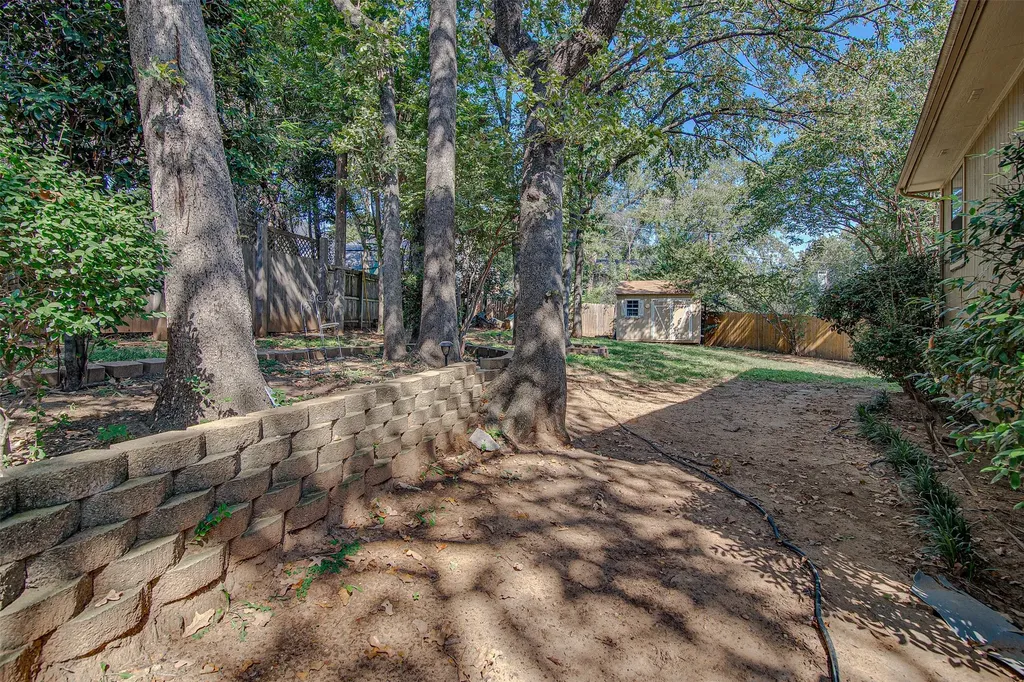 6112 Farmingdale Drive Arlington TX 76001