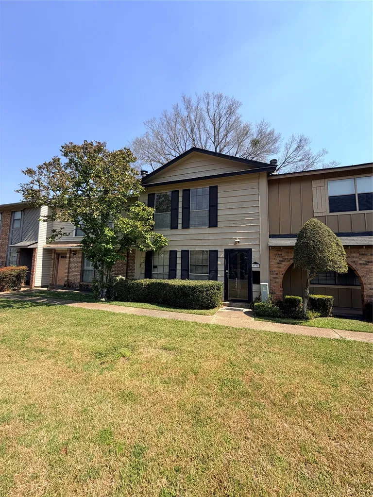 9990 Smugglers Cove Lane Shreveport LA 71115