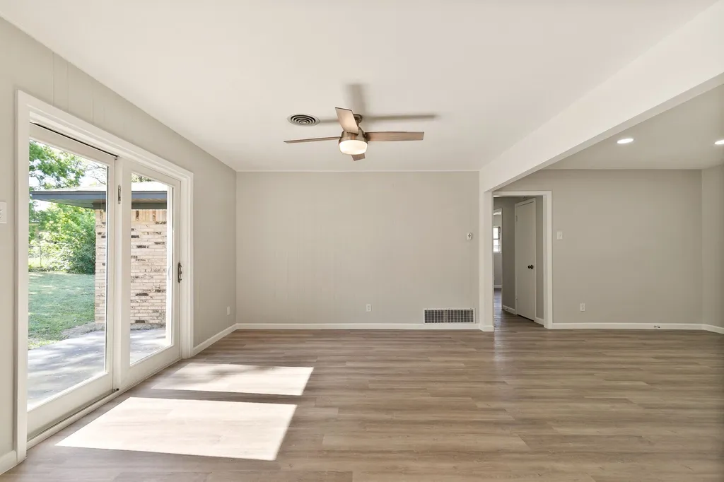 609 S Farmington Road Howe TX 75459