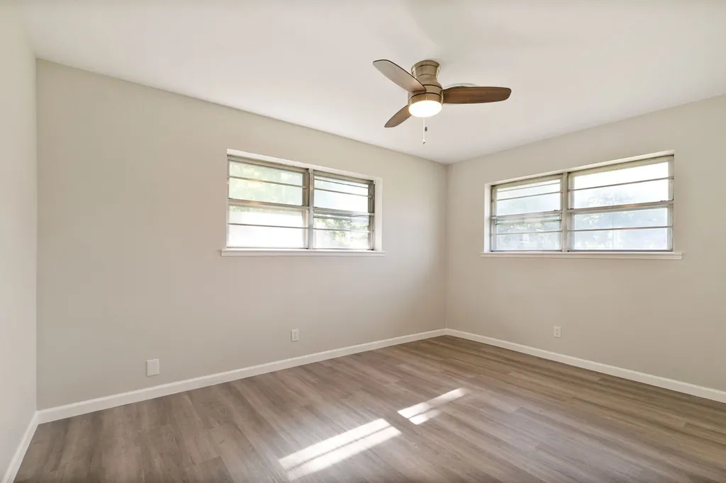 609 S Farmington Road Howe TX 75459