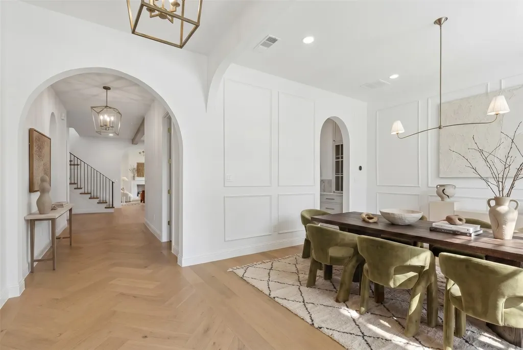 6729 Ravendale Lane Dallas TX 75214