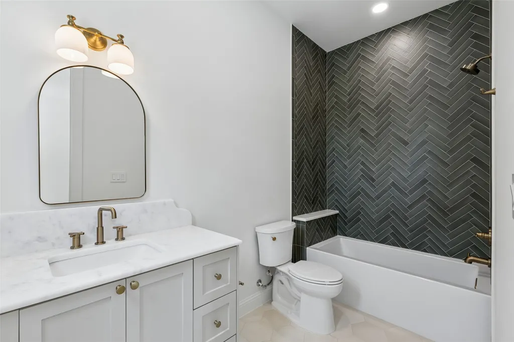 6729 Ravendale Lane Dallas TX 75214