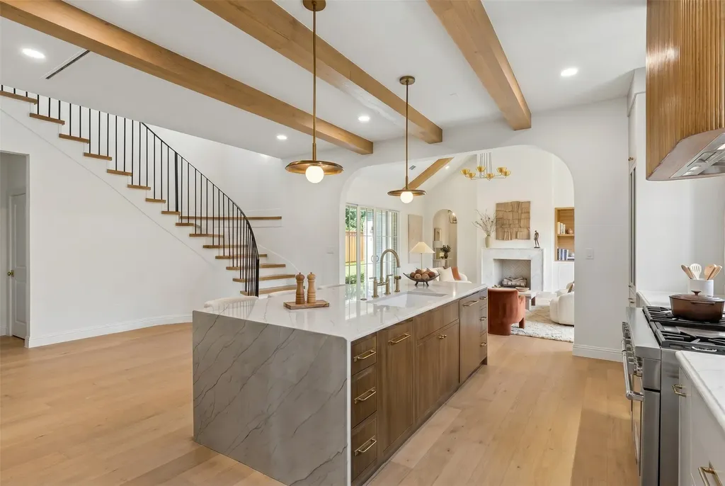 6729 Ravendale Lane Dallas TX 75214