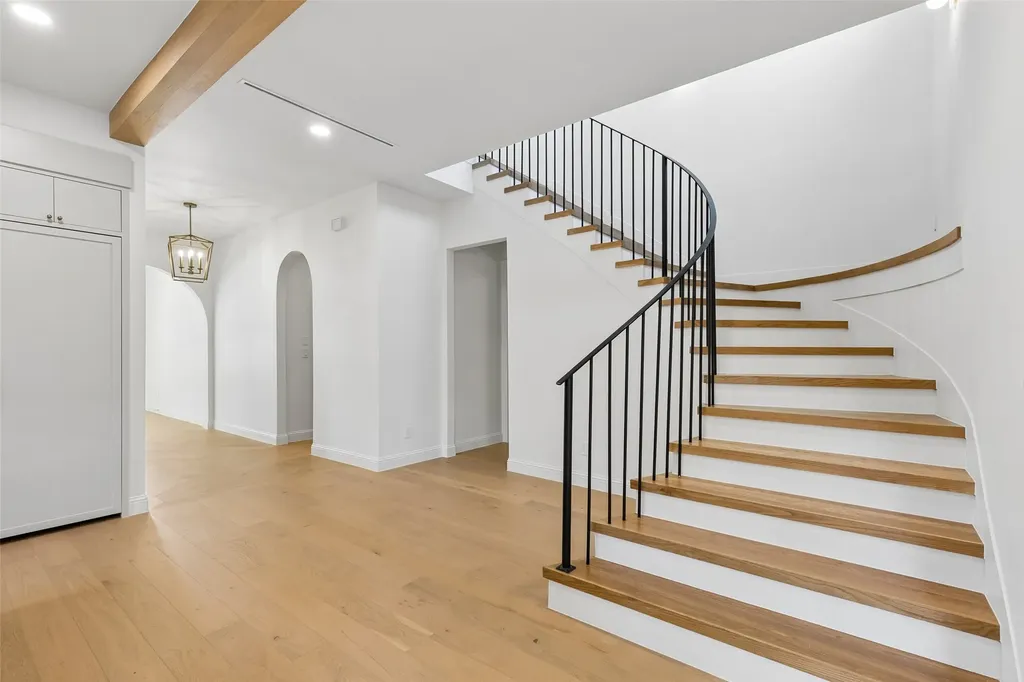 6729 Ravendale Lane Dallas TX 75214