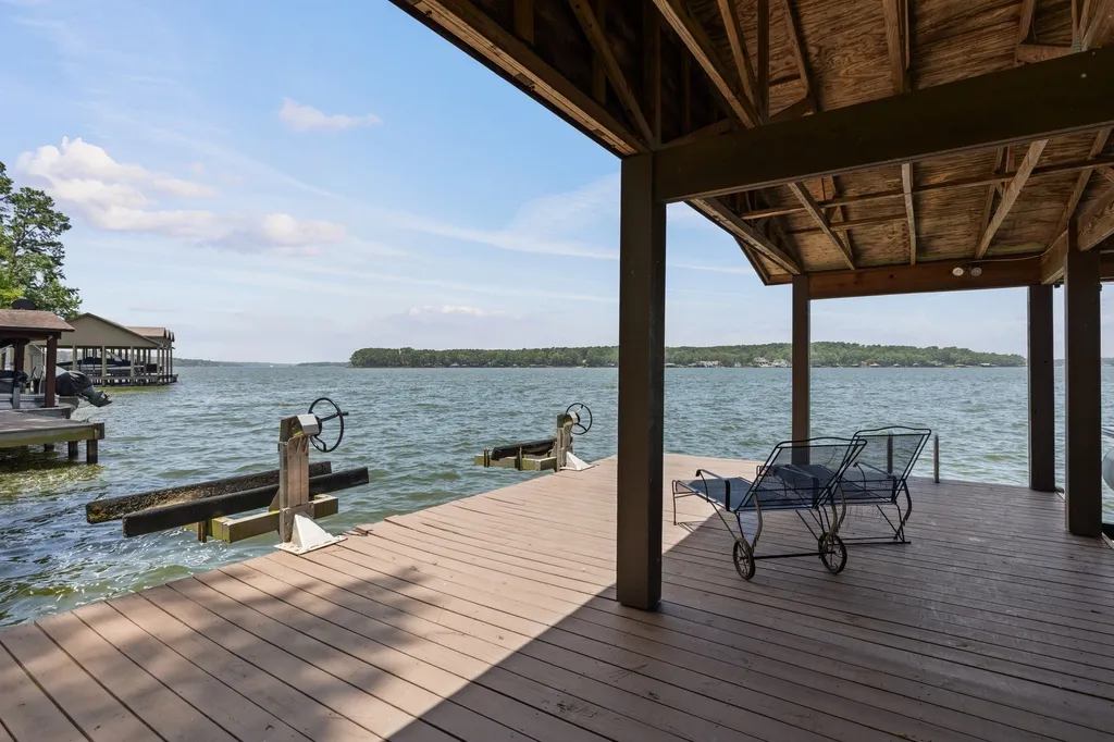 400 Windy Point Drive Mount Vernon TX 75457