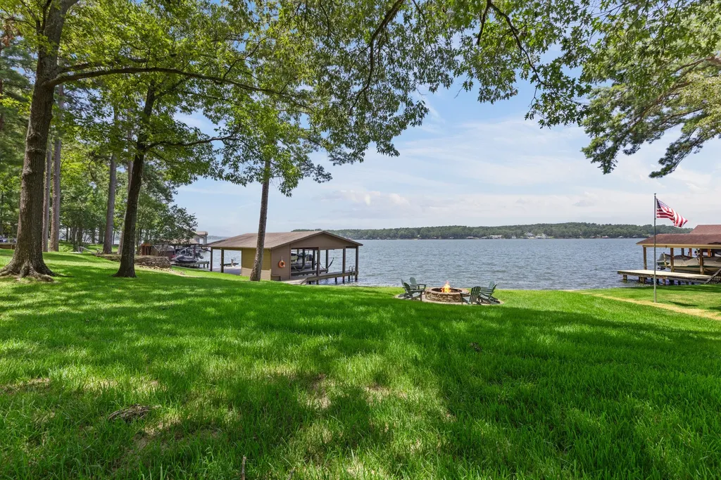 400 Windy Point Drive Mount Vernon TX 75457