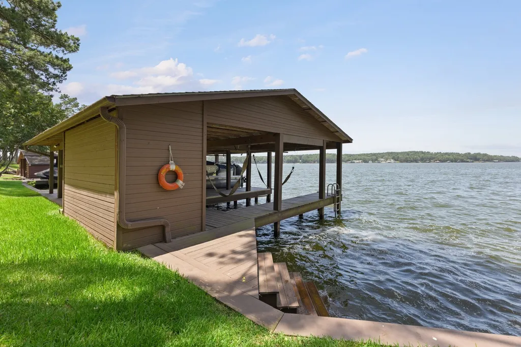 400 Windy Point Drive Mount Vernon TX 75457