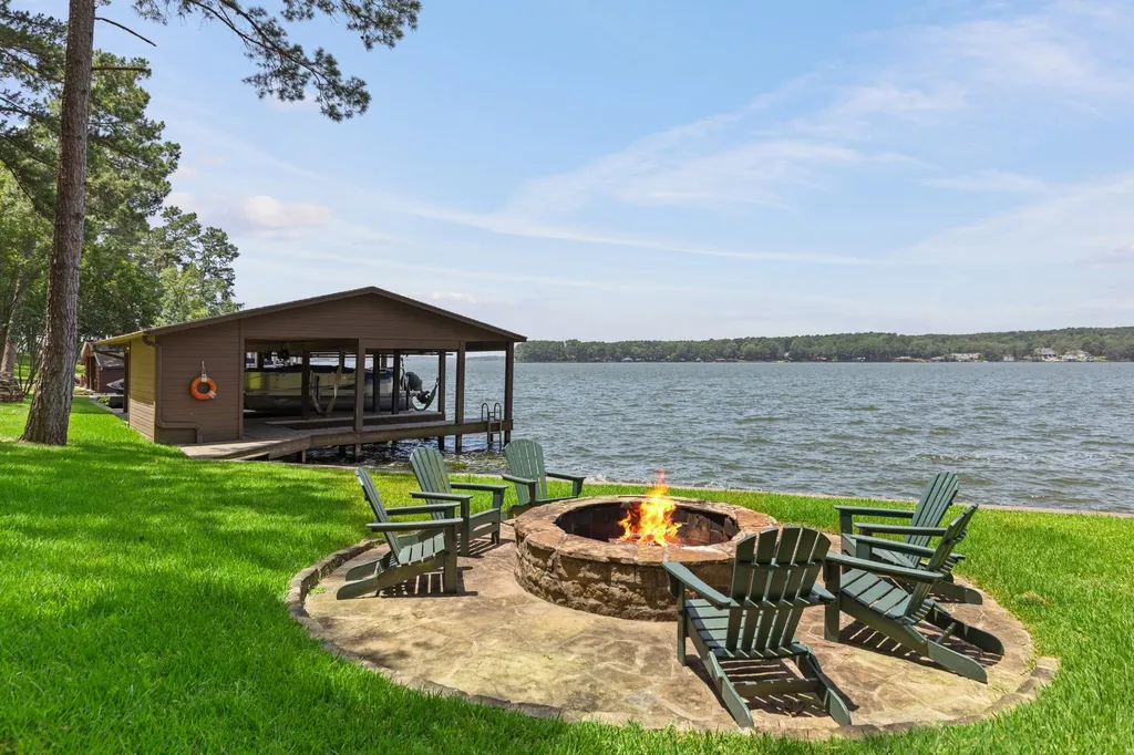 400 Windy Point Drive Mount Vernon TX 75457