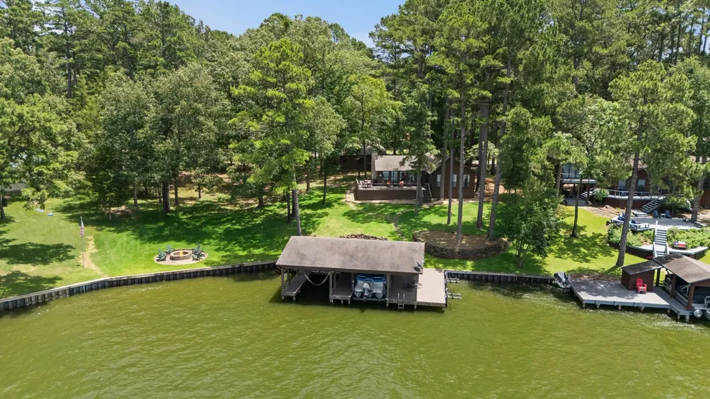 400 Windy Point Drive Mount Vernon TX 75457
