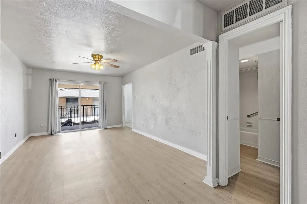 15918 Club Crest Drive Dallas TX 75248