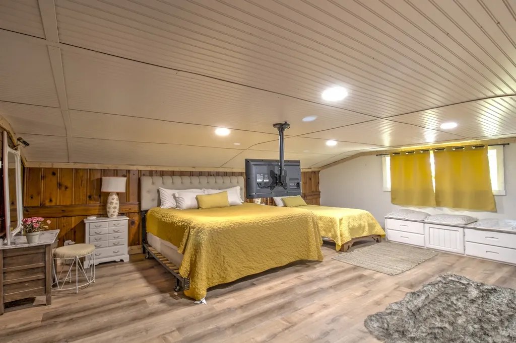 12 Old Shawnee Trail Drive Gordonville TX 76245