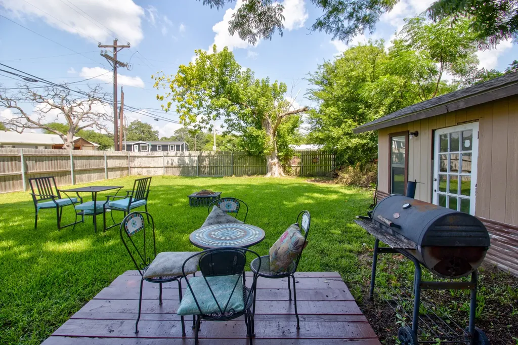 12 Old Shawnee Trail Drive Gordonville TX 76245